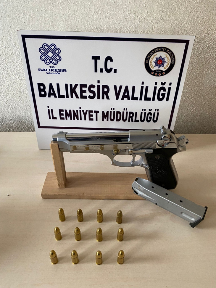 Balıkesir'de Aranan 17 Şahıs Yakalandı
