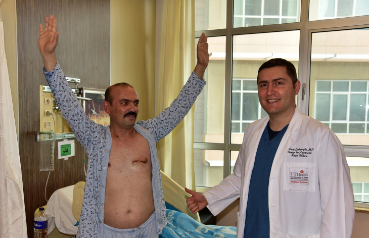Balıkesir Üniversitesi Hastanesinde Bir İlk Daha: '5 cm.'lik Kesi ile Bypass Ameliyatı'