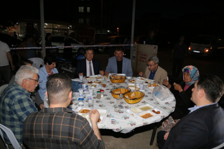 Başkan Arslan Vatandaşlarla İftar Sofrasında Buluştu