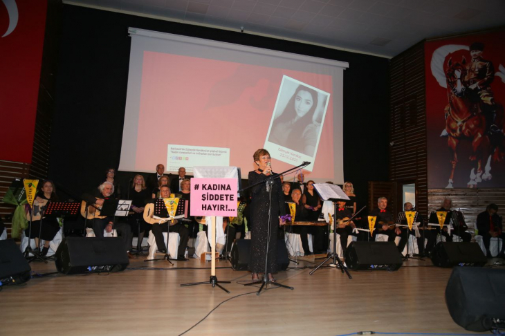 Edremit'te 'Kadına Şiddete Hayır' Konseri