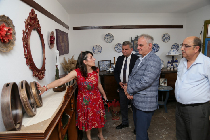 Edremit Belediyesi El Sanatları Sergisi Açıldı