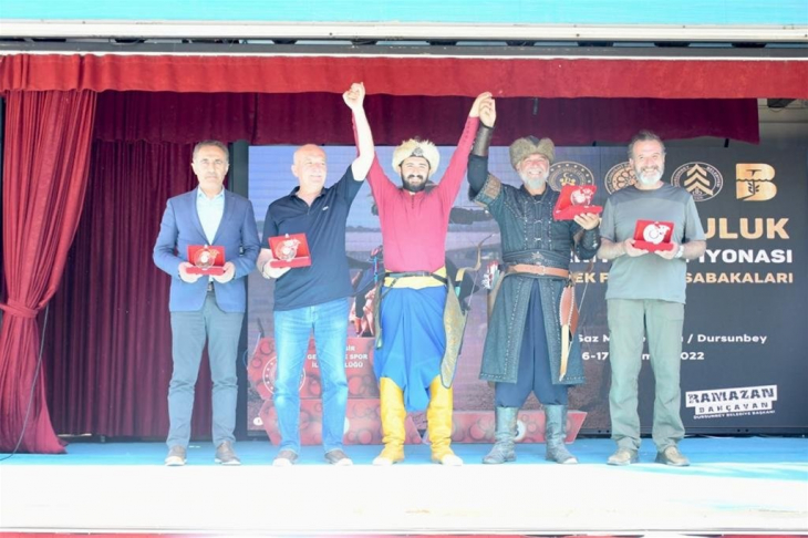 Dursunbey'de Atlı Okçuluk Şampiyonası Heyecanı