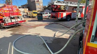 Bandırma'da Metruk Binada Yangın